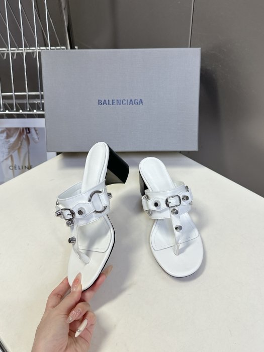 Босоножки фото 4