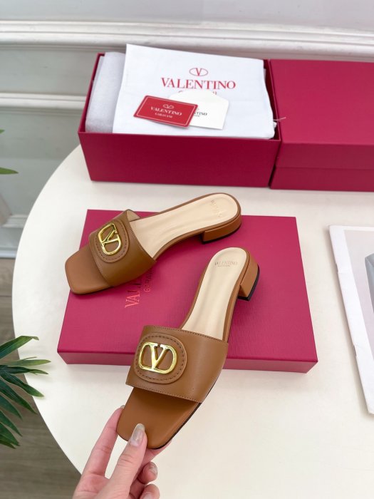 Босоножки фото 3