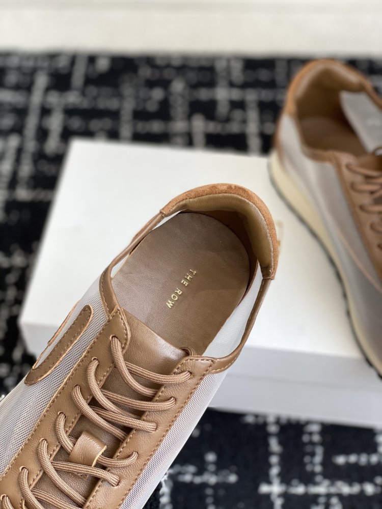 Кросівки жіночі фото 7