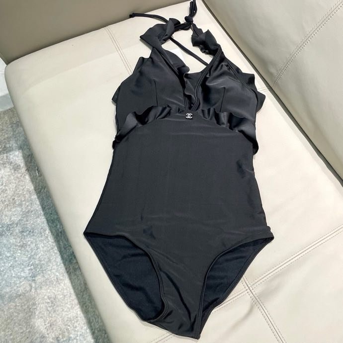 Swimsuit фото 4