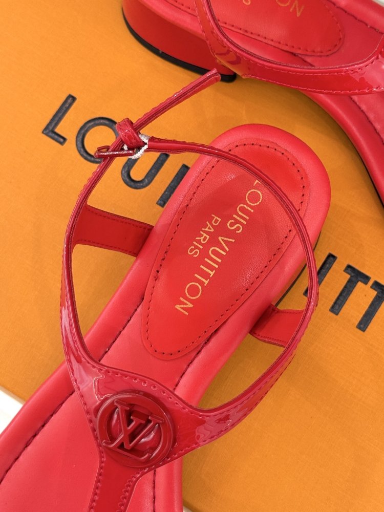 Босоножки фото 8