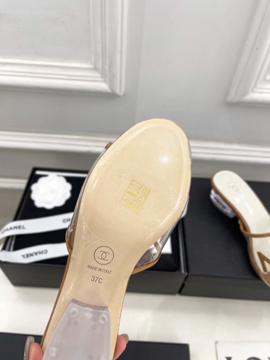 Шлепанцы женские фото 9