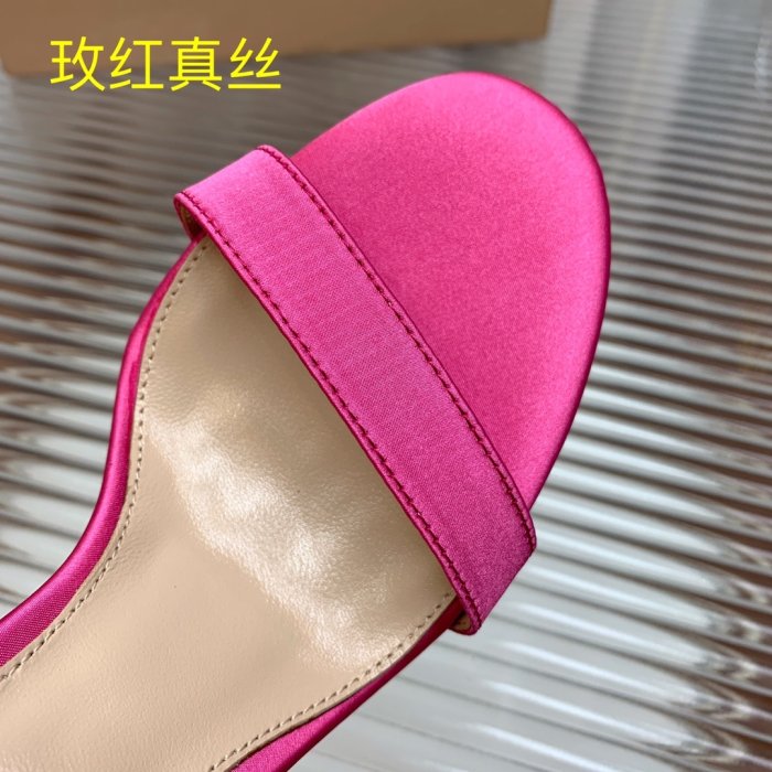 Босоножки фото 4