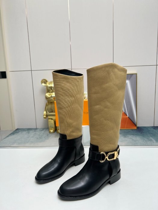 Boots women's