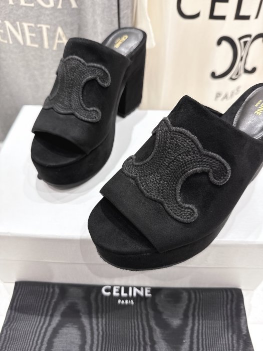 Босоножки фото 7