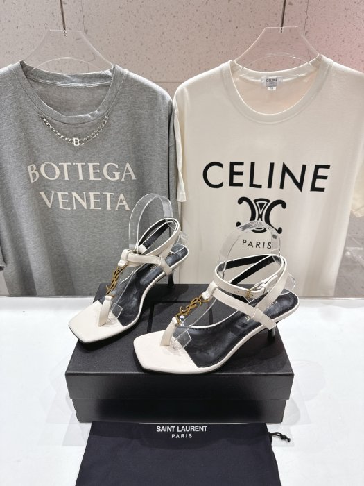 Босоножки фото 3