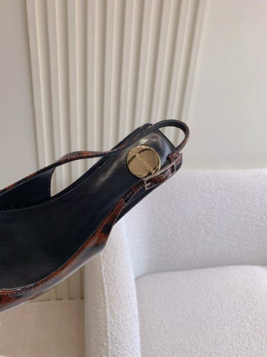 Босоножки фото 3