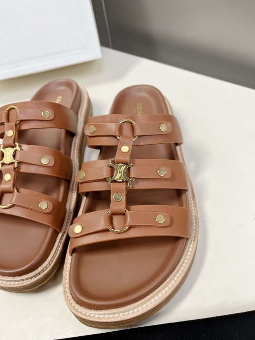 Шлепанцы фото 7