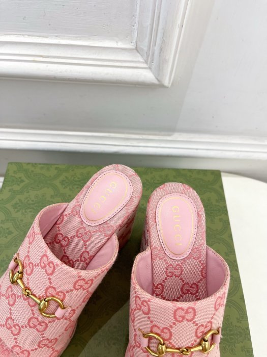 Босоножки фото 7