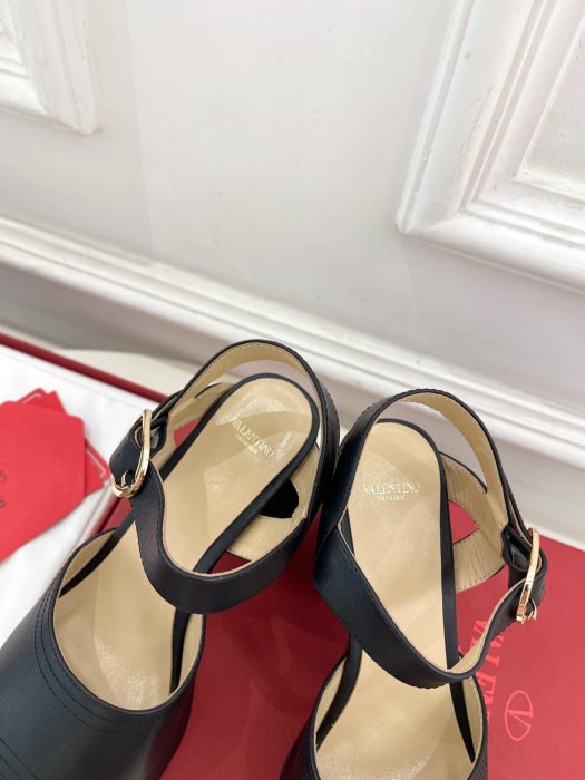 Босоножки фото 6