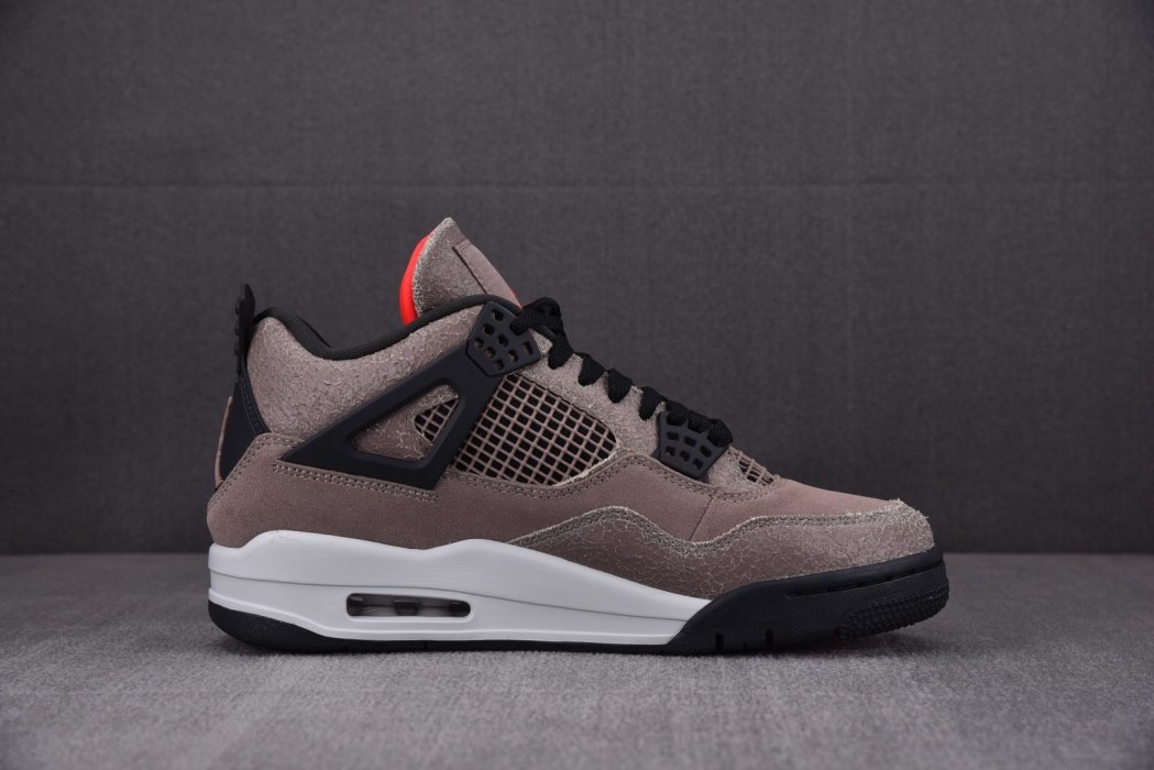 Sneakers Air Jordan 4 Retro фото 2