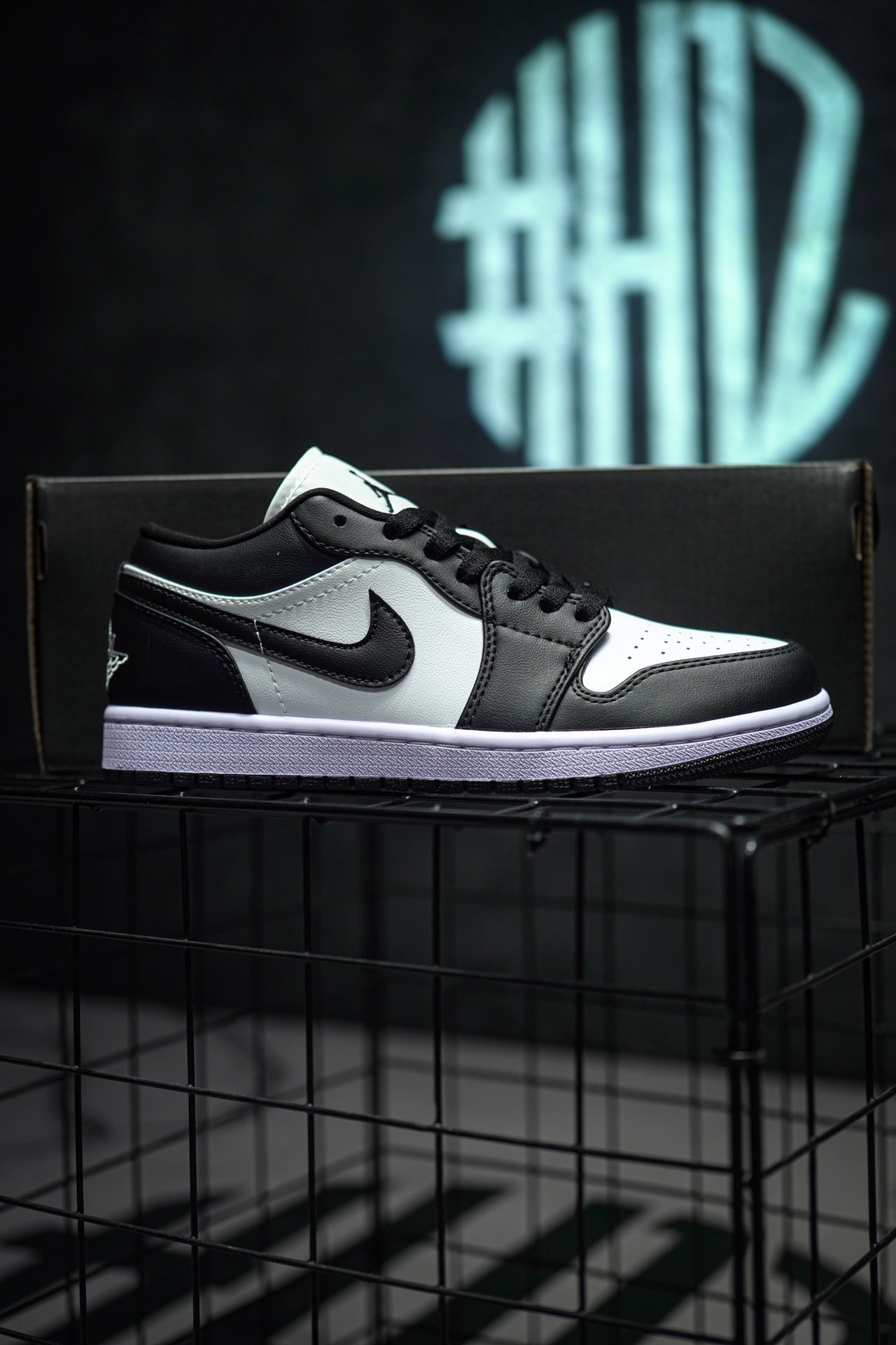 Sneakers Air Jordan 1 Low Panda DC0774-101 фото 9