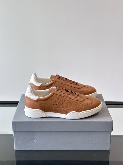 Sneakers men's