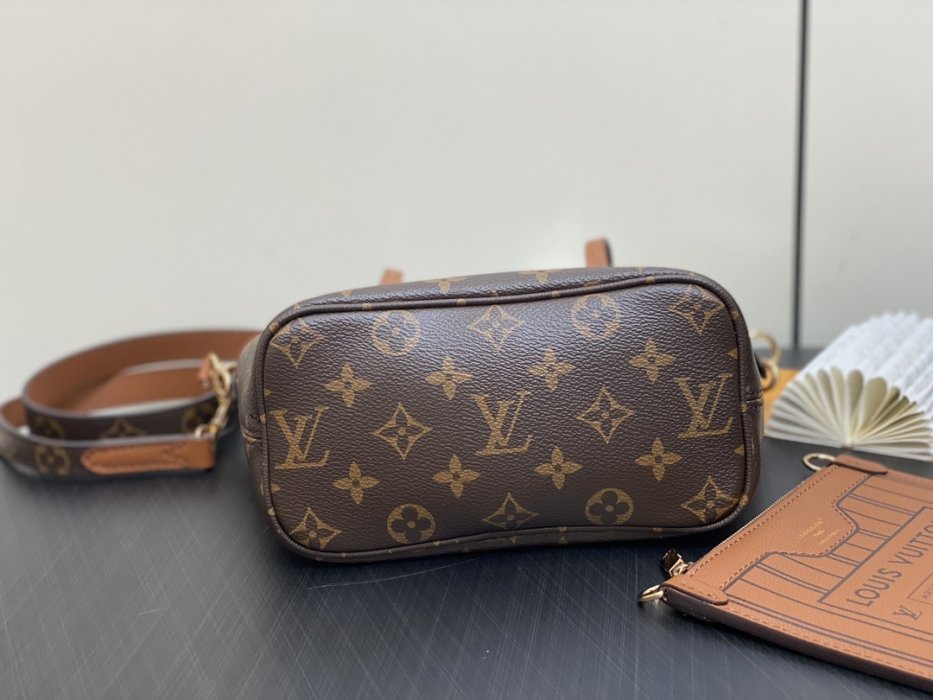 Сумка Neverfull Bandouliere Inside Out BB 24 см фото 5