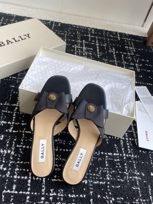 Босоніжки фото 4