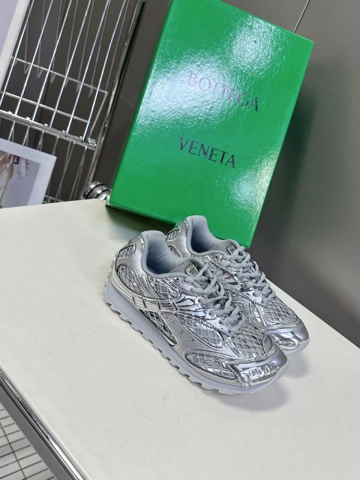 Кроссовки фото 2