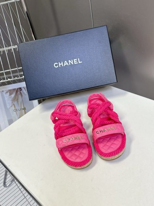 Сандалии женские фото 9