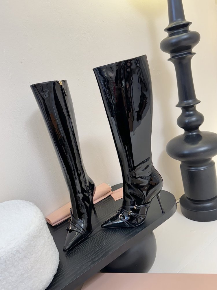 Сапоги женские фото 3