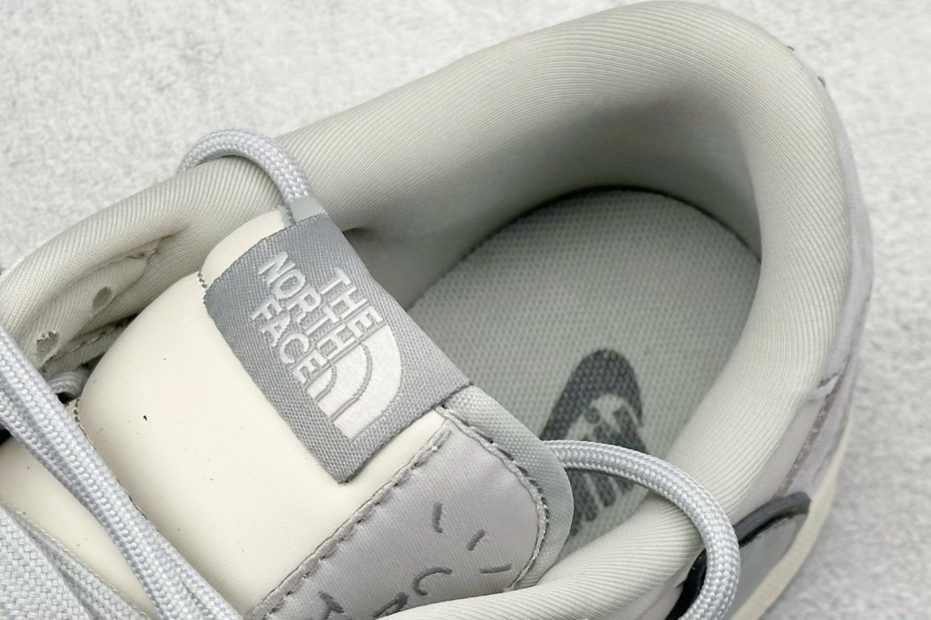 Кроссовки Travi Scott x Fragment Design x Air Jordan 1 Low фото 8