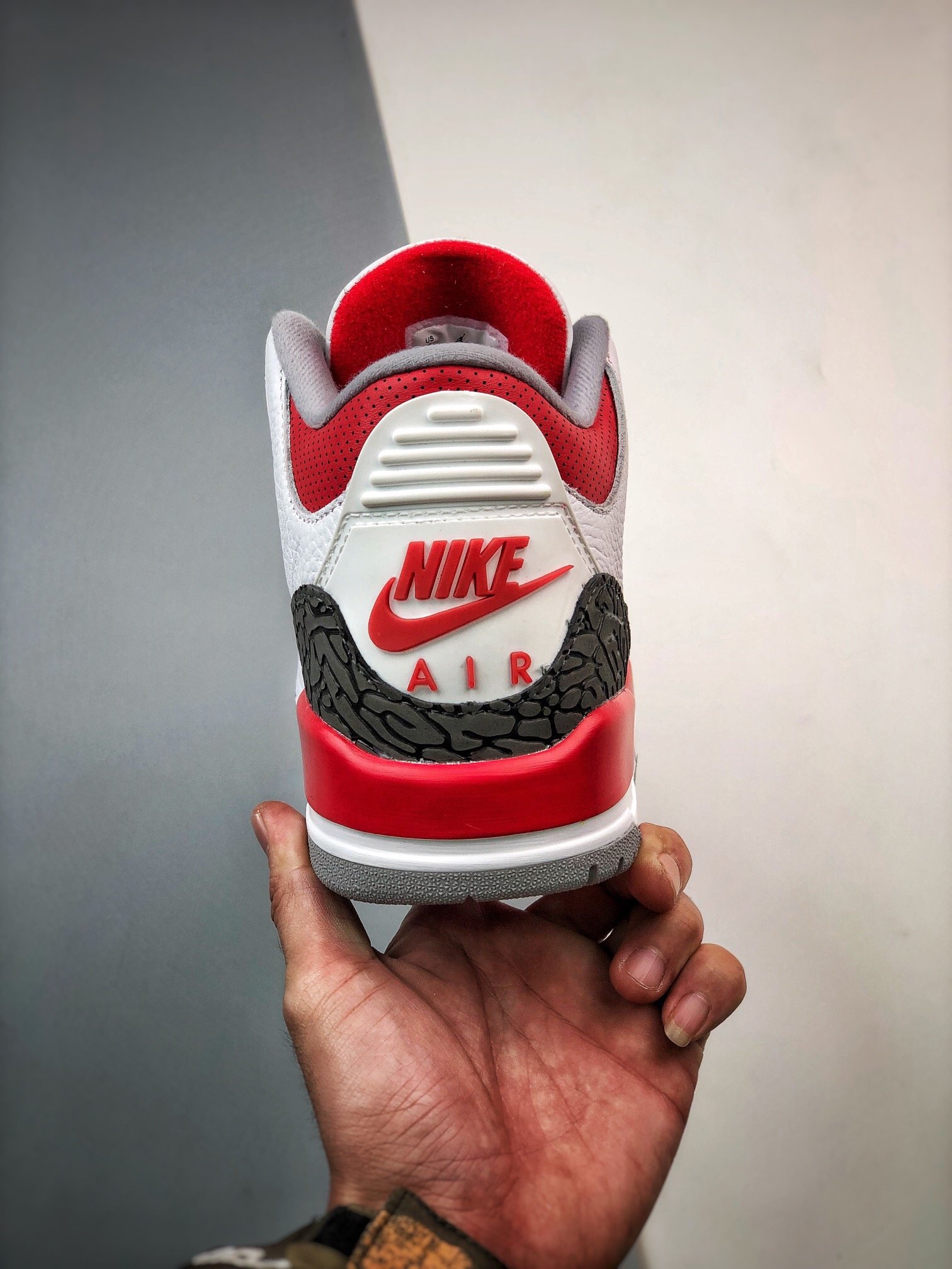 Jordan 3 retro hot sale red and white