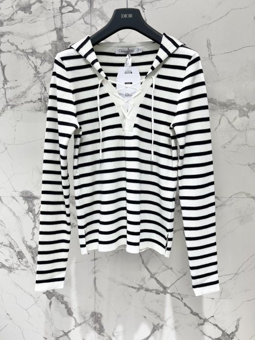 Кофта жіноча фото 2