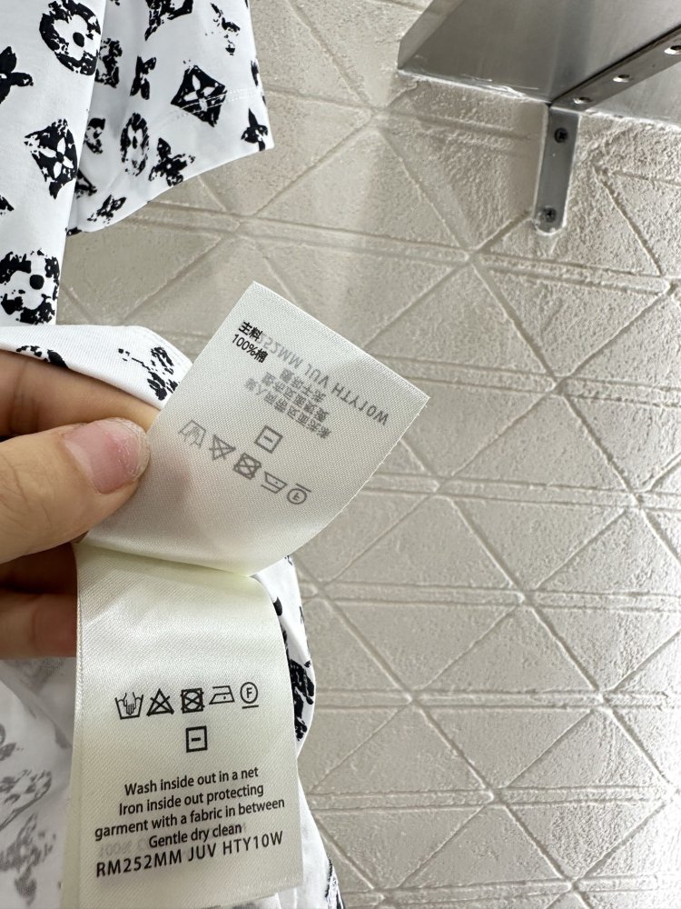 Футболка жіноча фото 9