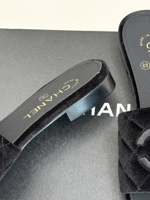 Шлепанцы фото 6