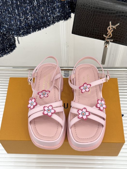 Сандалі жіночі фото 4