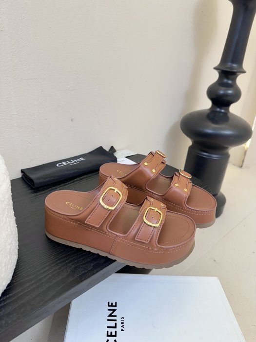 Шлепанцы женские фото 2