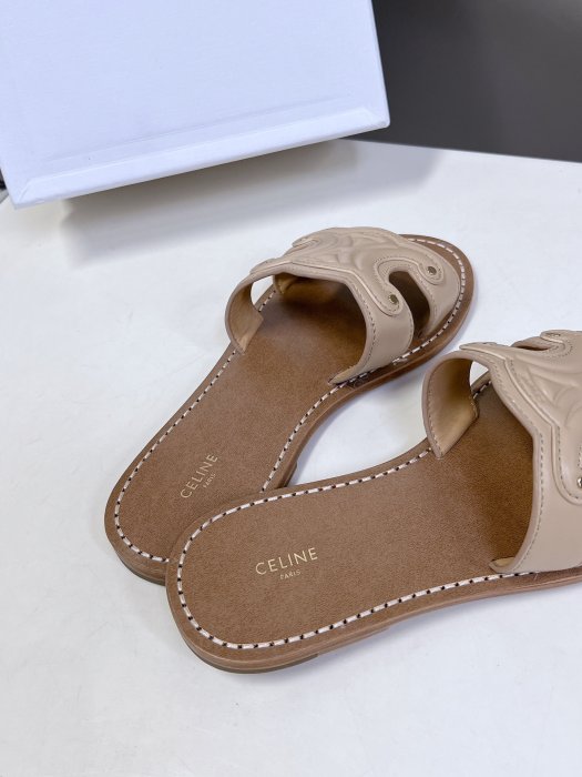 Шлепанцы женские фото 7