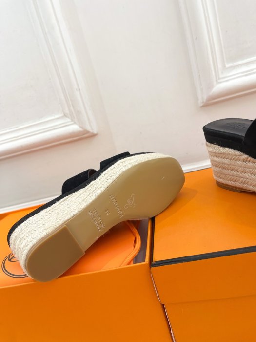 Босоножки фото 9