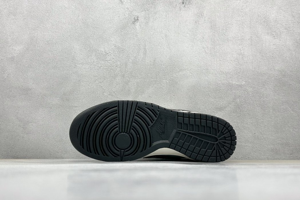 Кроссовки Nike Dunk Low Retro фото 4