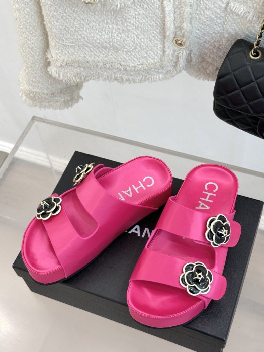 Шлепанцы фото 2