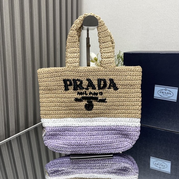 A bag women's of рафии 24 cm