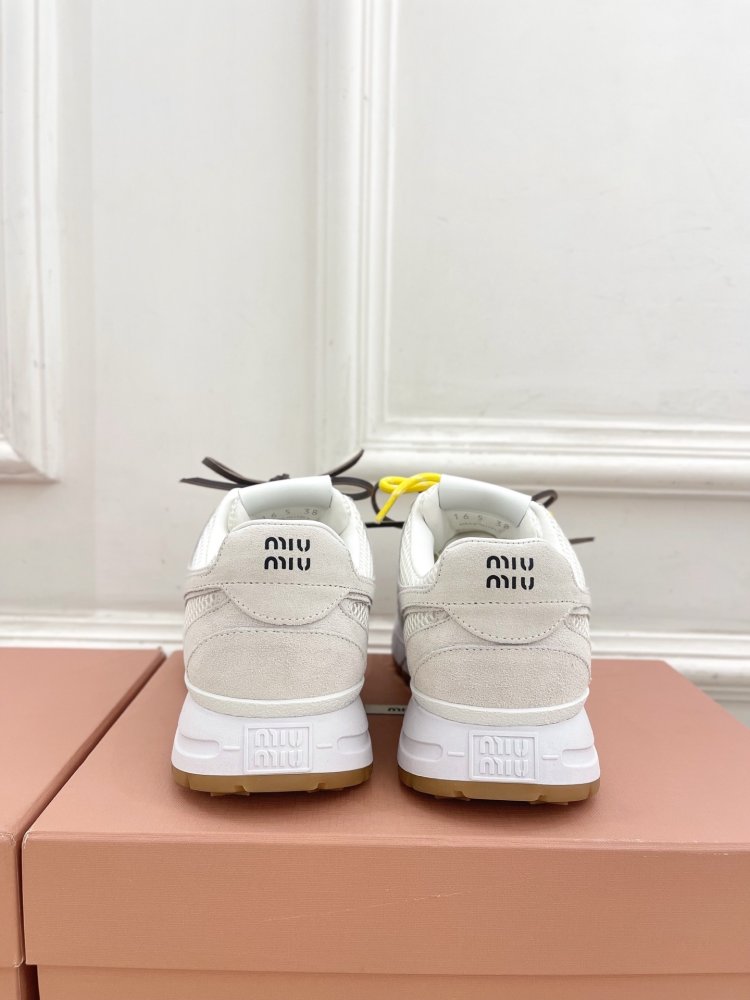 Кроссовки женские фото 7