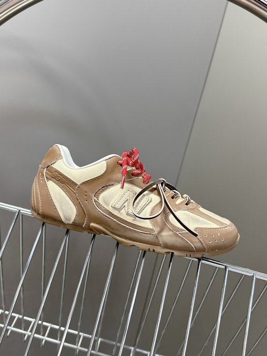 Кроссовки фото 5