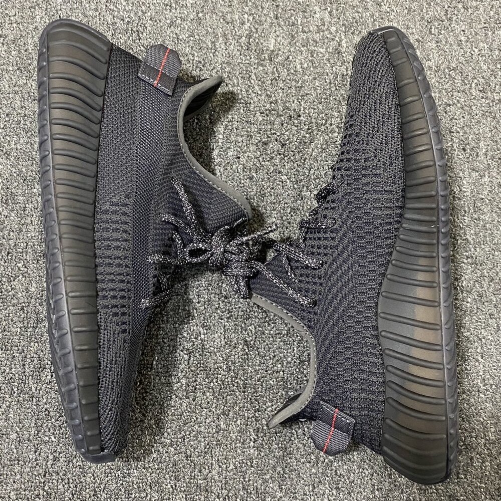 Кроссовки YEEZY BOOST 350 V2 Black фото 3