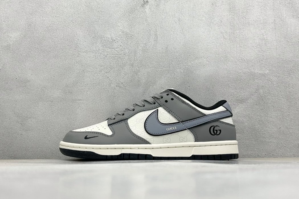 Кроссовки Nike SB Dunk Low x GUCCI