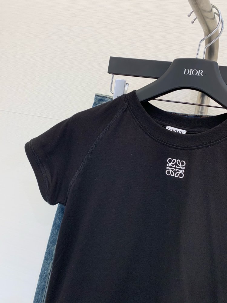 T-shirt women's фото 3