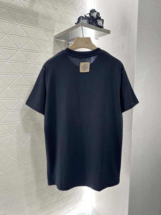 T-shirt women's фото 2