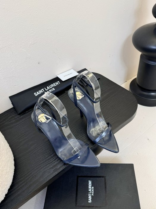 Босоножки фото 2