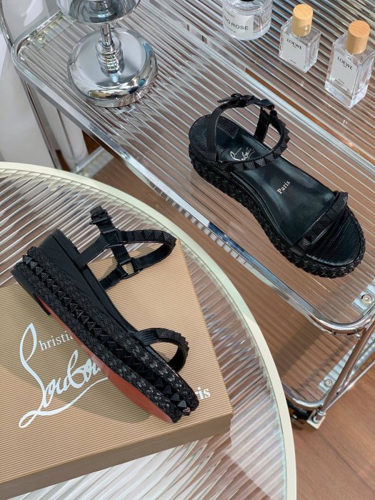 Босоножки фото 5