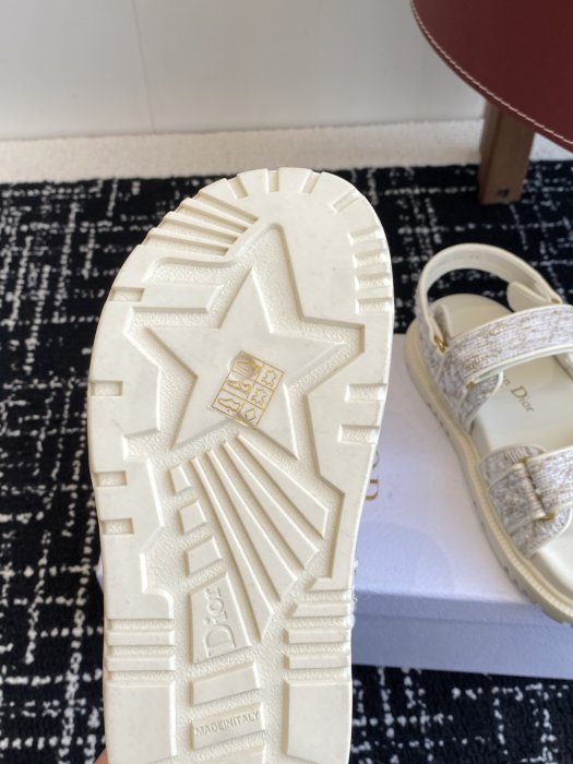 Sandals women's фото 9