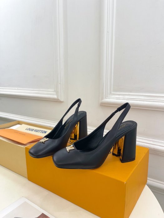 Босоножки фото 3