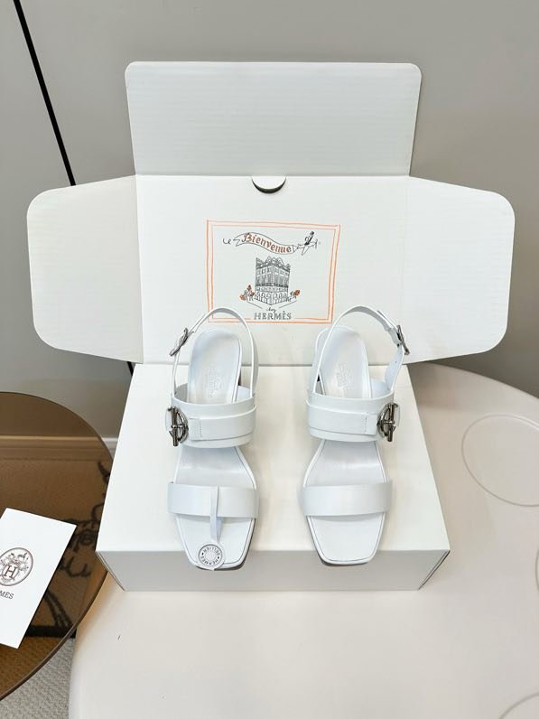 Босоножки фото 2