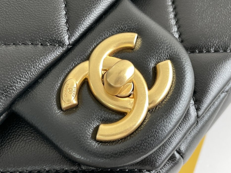 Сумка женская Chanel 24S Double Pearl Small Square Bag фото 5