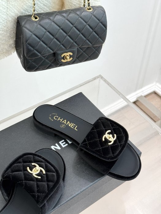 Шлепанцы фото 5