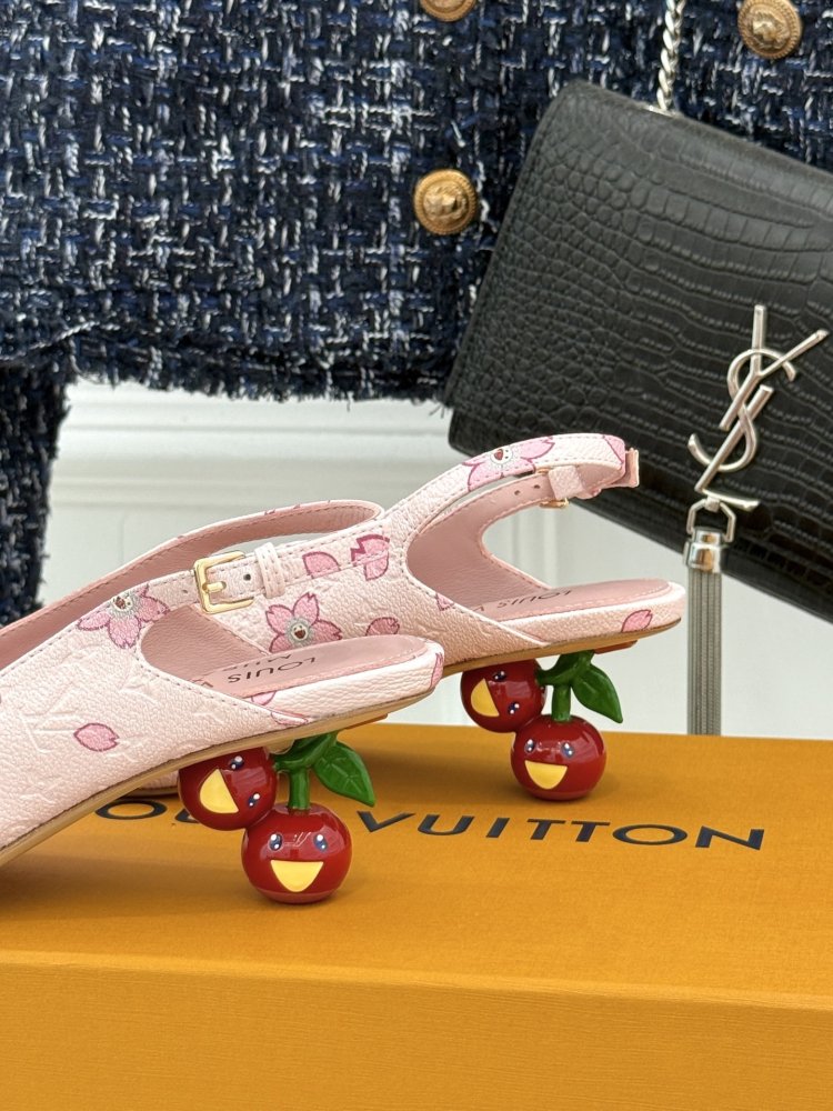 Босоножки фото 6