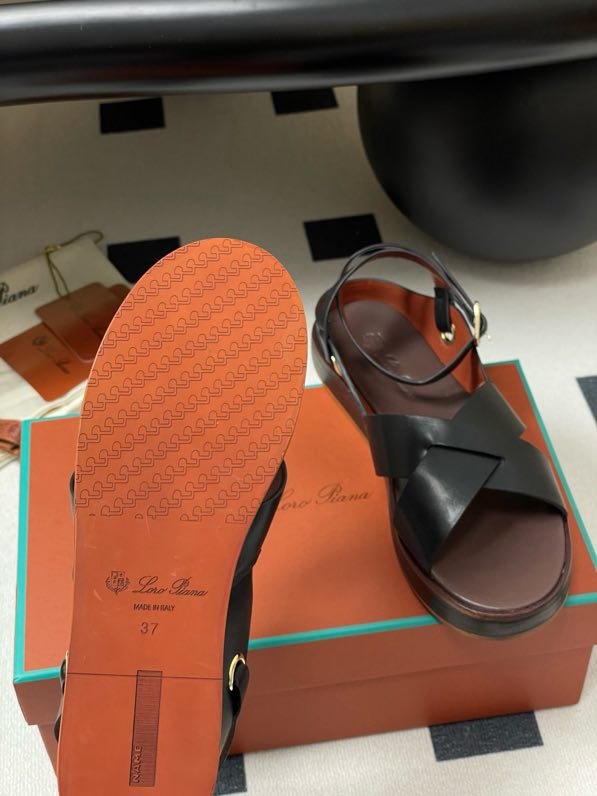 Сандалі  шкіряні жіночі фото 7