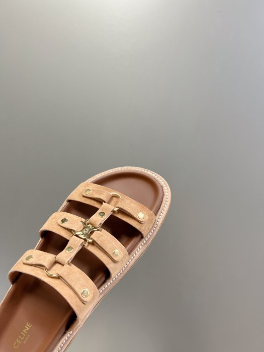 Шлепанцы фото 7